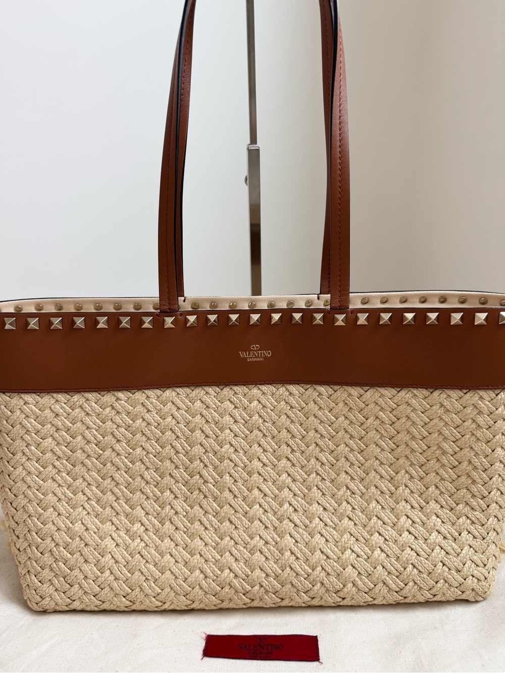 Authentic Valentino Rockstud raffia straw and brown leather tote bag - Picture 5 of 15